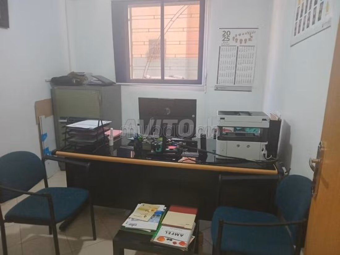 Appartement ou bureau a vendre — 3