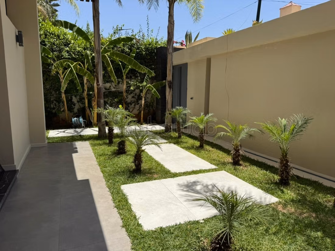 Magnifica Villa con Piscina in Vendita a Targa