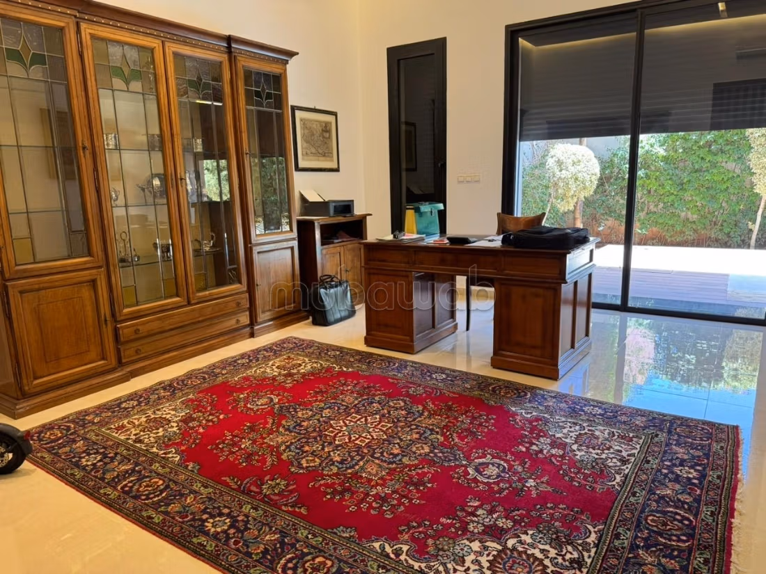 Magnifica Villa con Piscina in Vendita a Targa