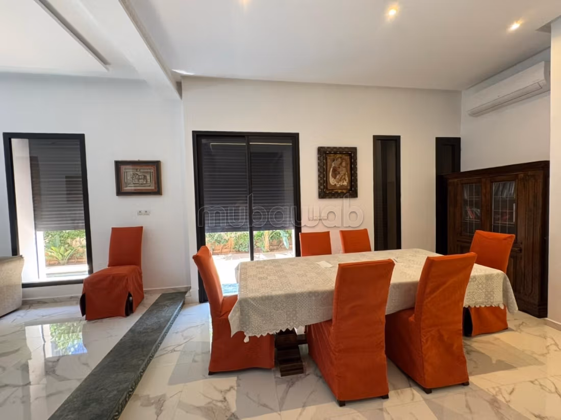 Magnifica Villa con Piscina in Vendita a Targa