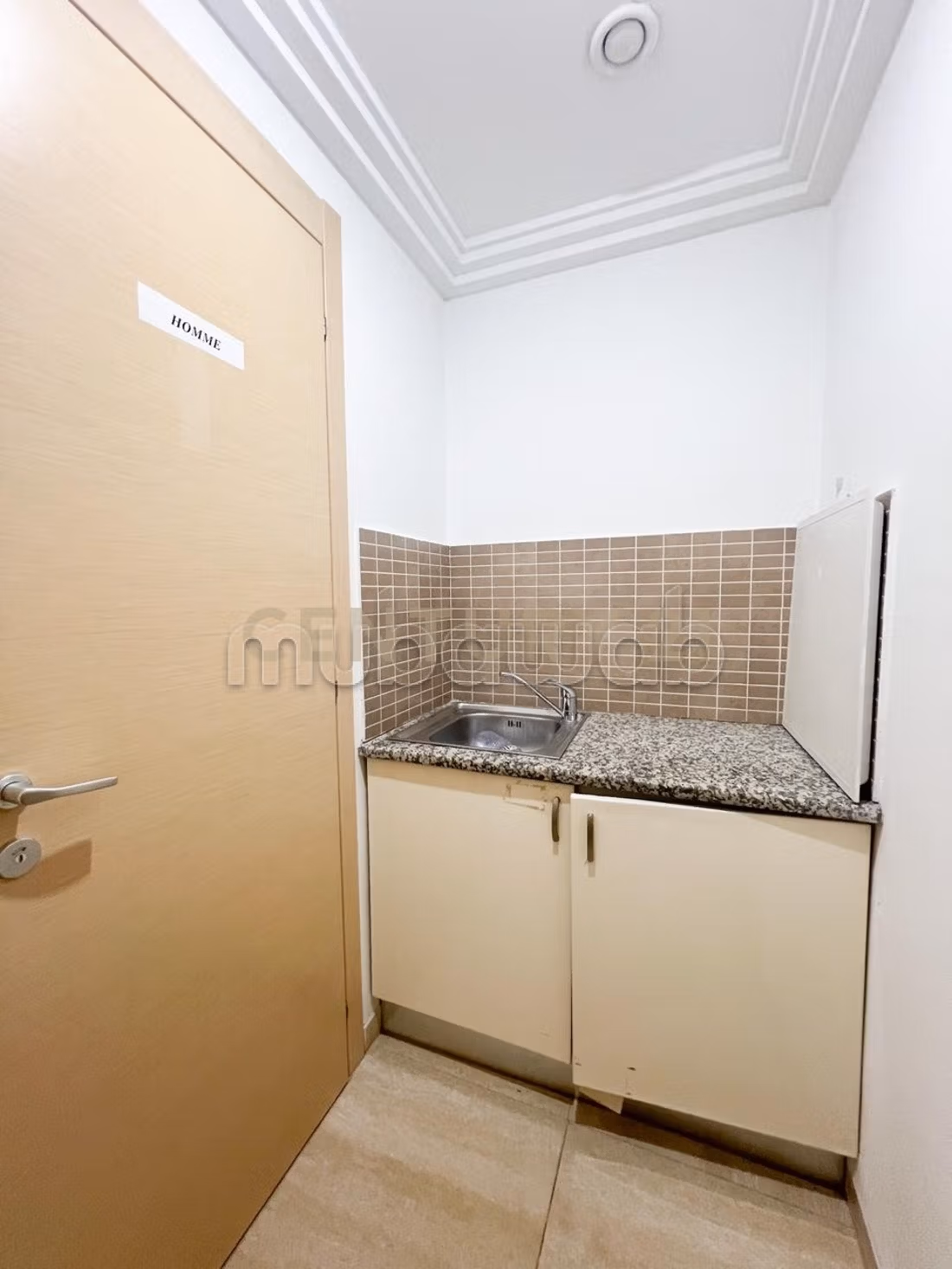 For rent Office Hall5 256m² in the northern urban center