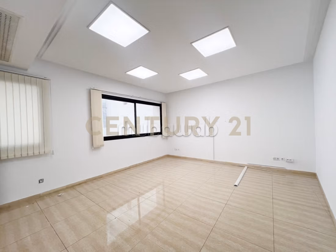 For rent Office Hall5 256m² in the northern urban center