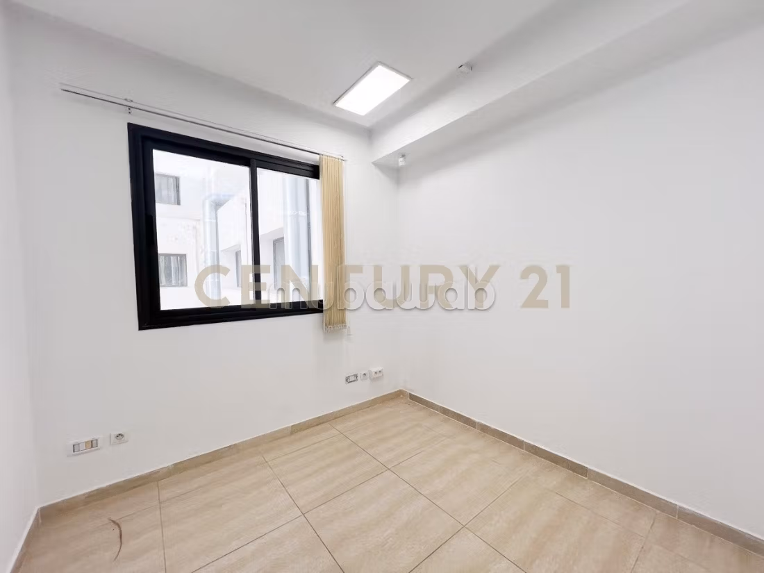For rent Office Hall5 256m² in the northern urban center