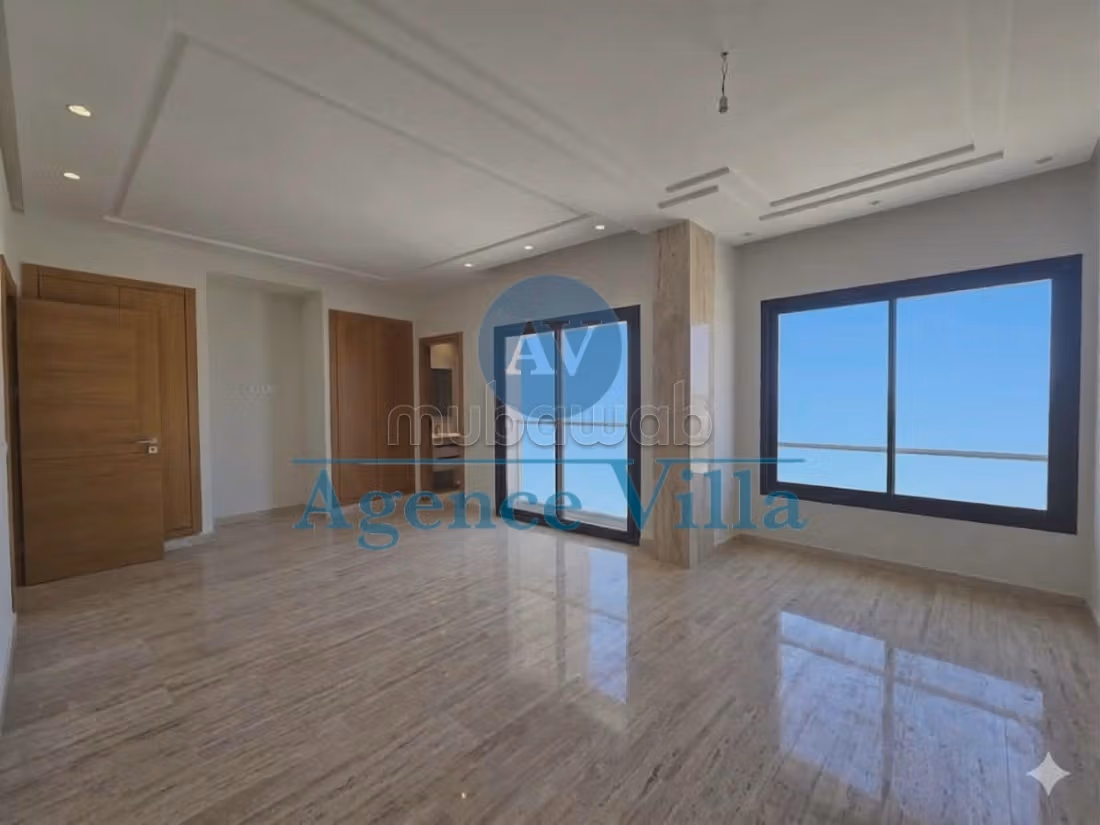 Penthouse neuf d'exception au lac 2 avec piscine