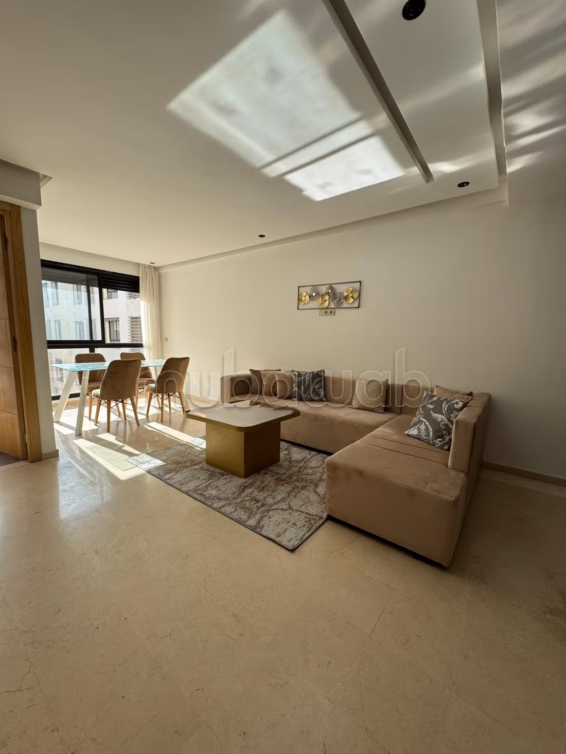Appartement à vendre à Les princesses.
1 chambre.
Double vitrage et porte blindée — 2