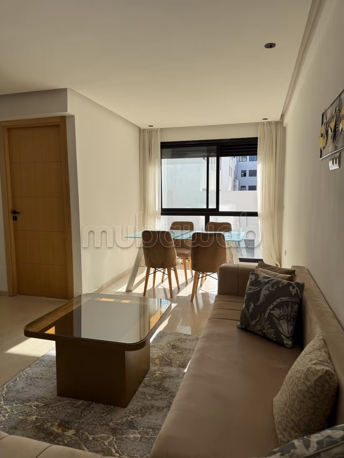 Appartement à vendre à Les princesses.
1 chambre.
Double vitrage et porte blindée — 6