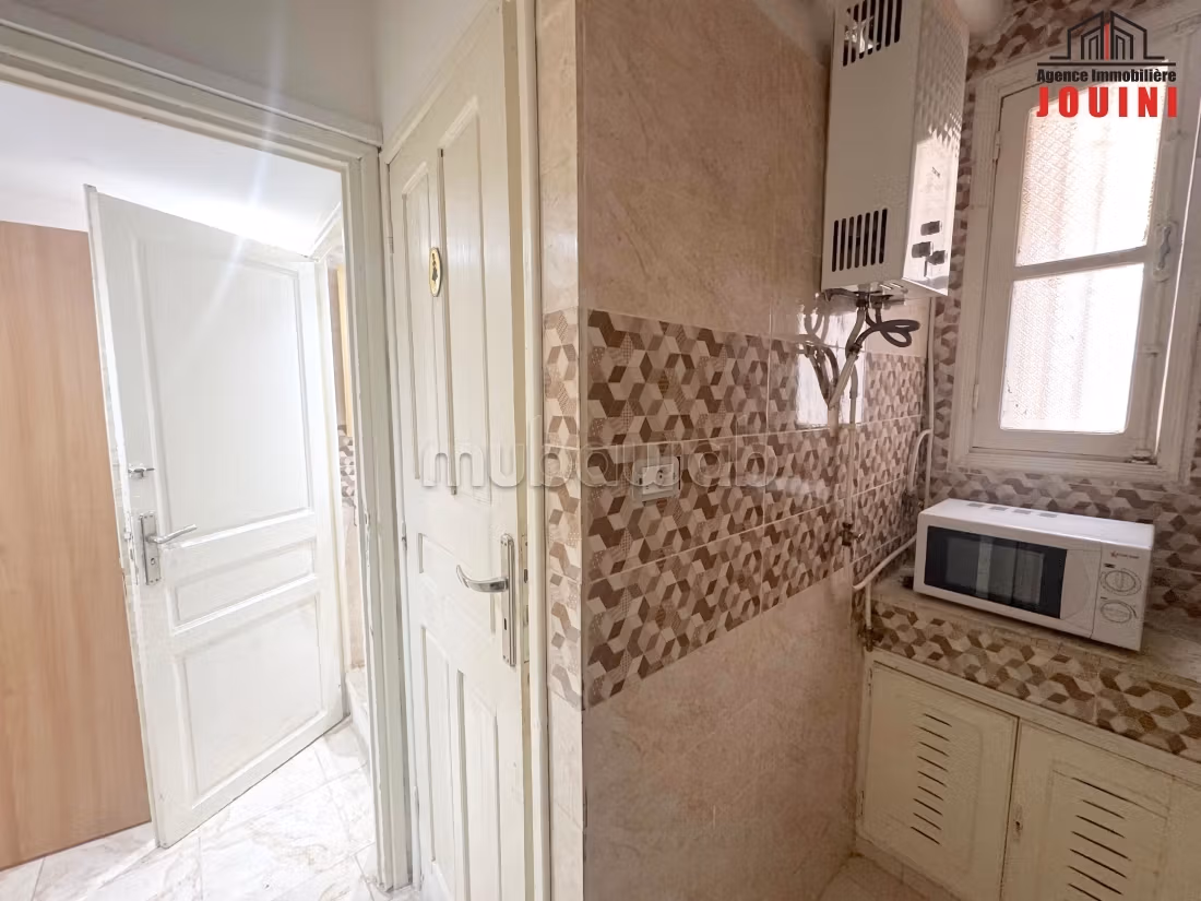 Appartamento di 100 m² a Bab Bhar