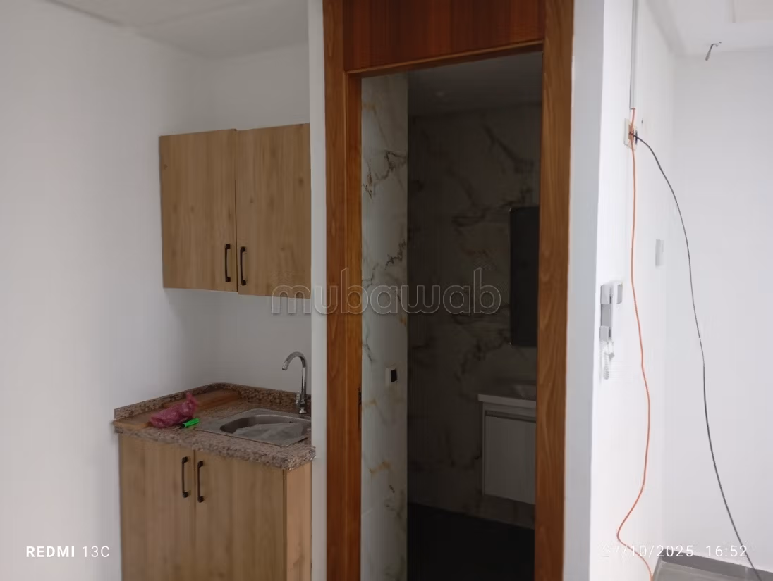 Bureau vide de 45m² au quartier Laymoun