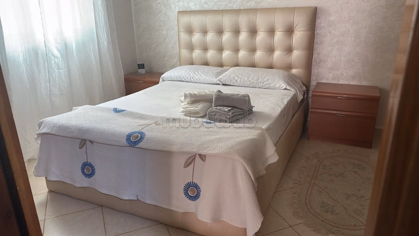 Well-equipped luxury apartment with summer pool