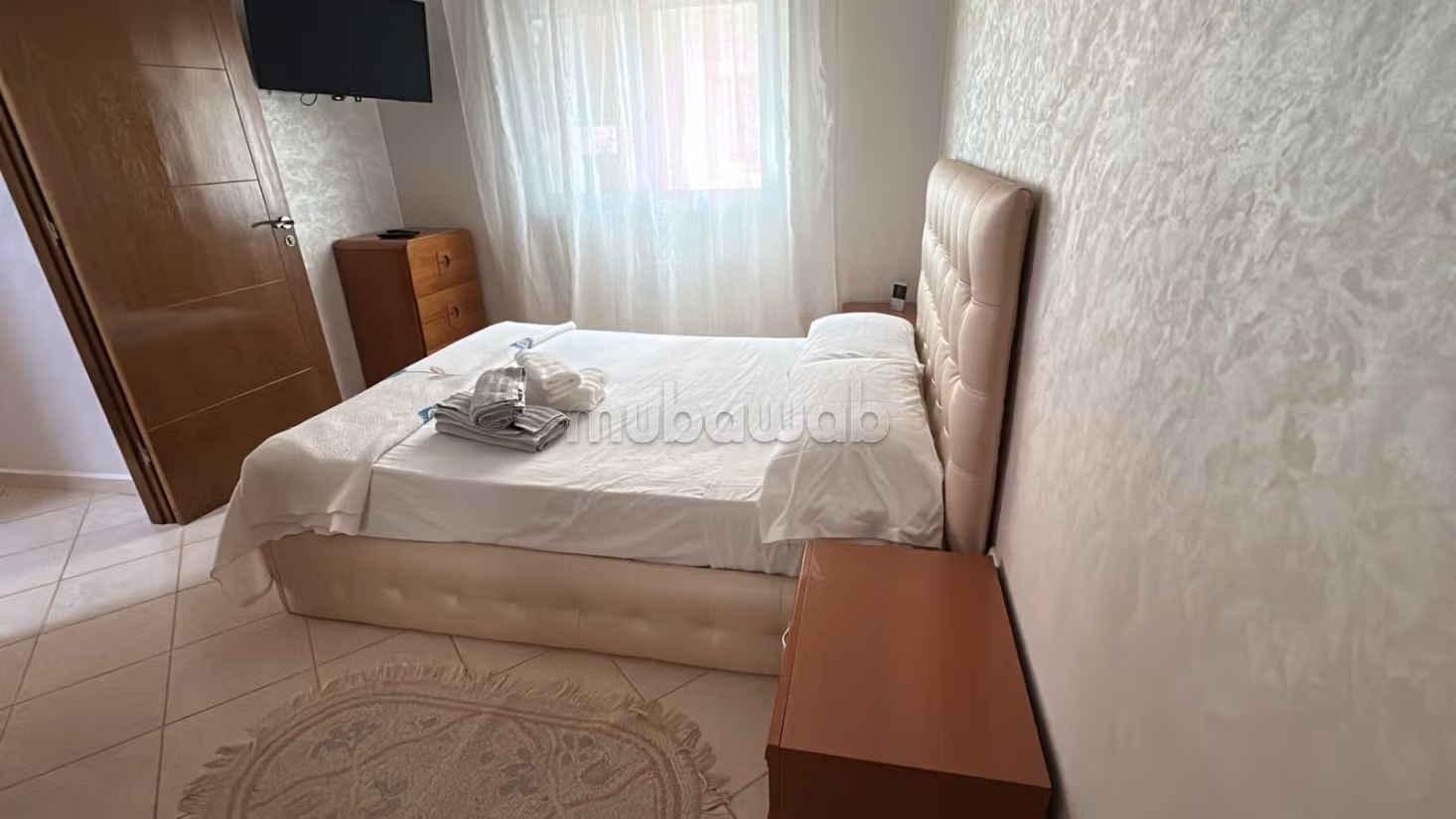 Well-equipped luxury apartment with summer pool