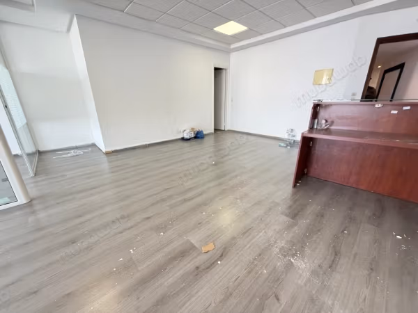 Ufficio in affitto ad Anfa. Superficie 61 m². Ascensore e parcheggio