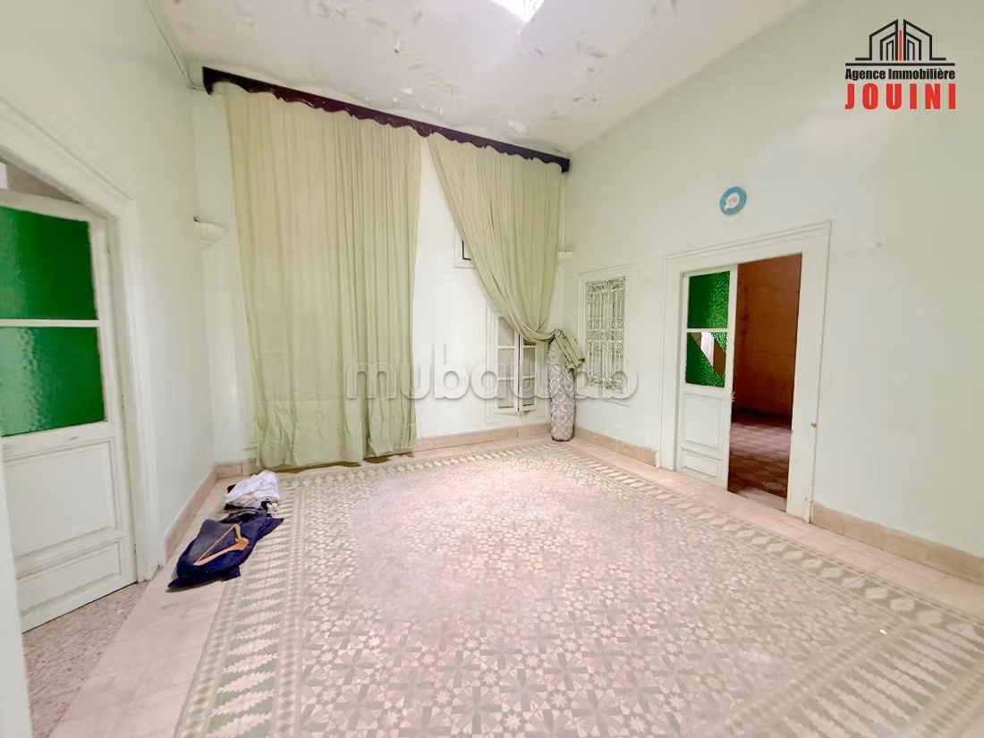 Casa di 370 M² a Bab Souika