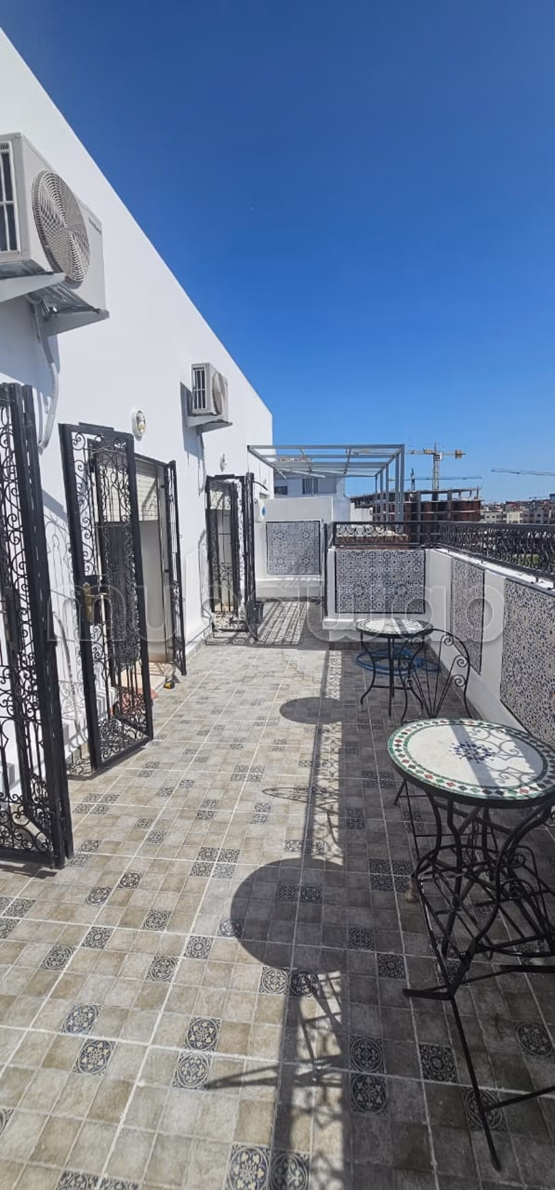 Appartement 87 mètres carrés avec grande terrasse, Moujahidine — 2