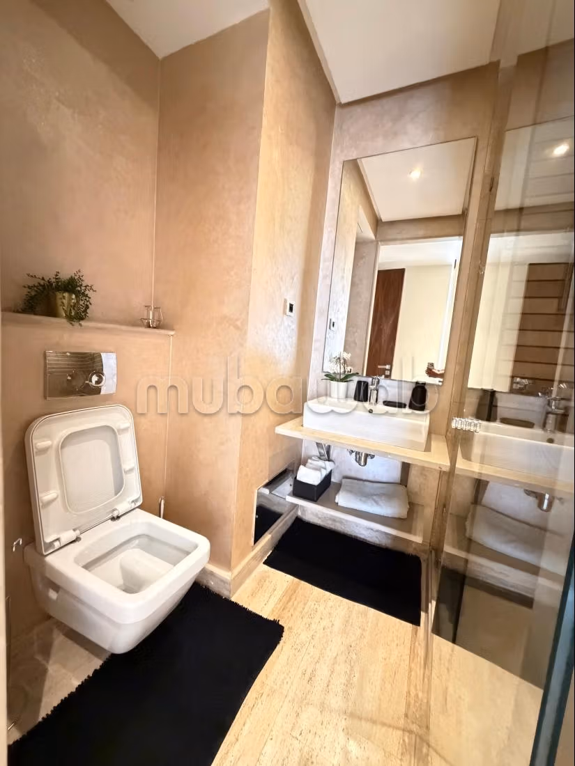 Bel appartement en location à Anfa. 2 belles chambres. Meublé — 6