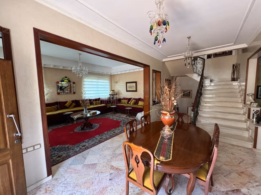 A vendre Villa de 375m² de terrain 
Laymoune Casa