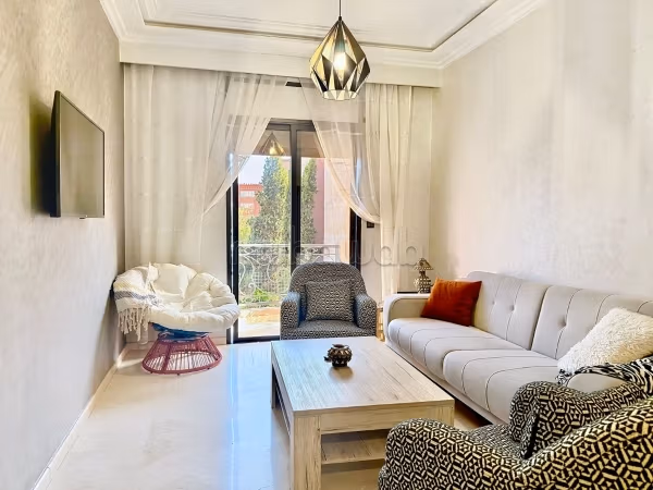 Fantastico appartamento in affitto a Gueliz. Superficie totale di 90 m². Completamente arredato