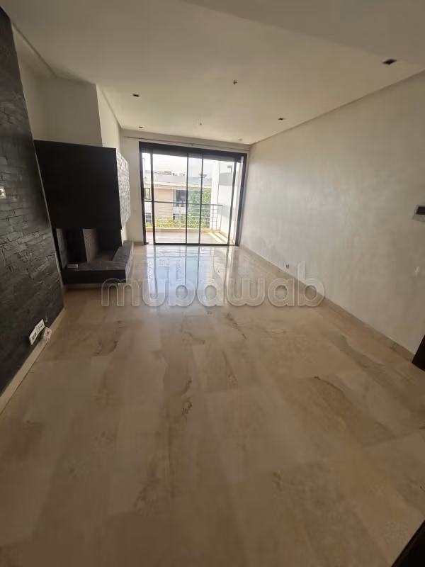 Rental of a superb two-bedroom apartment at LA CGI
