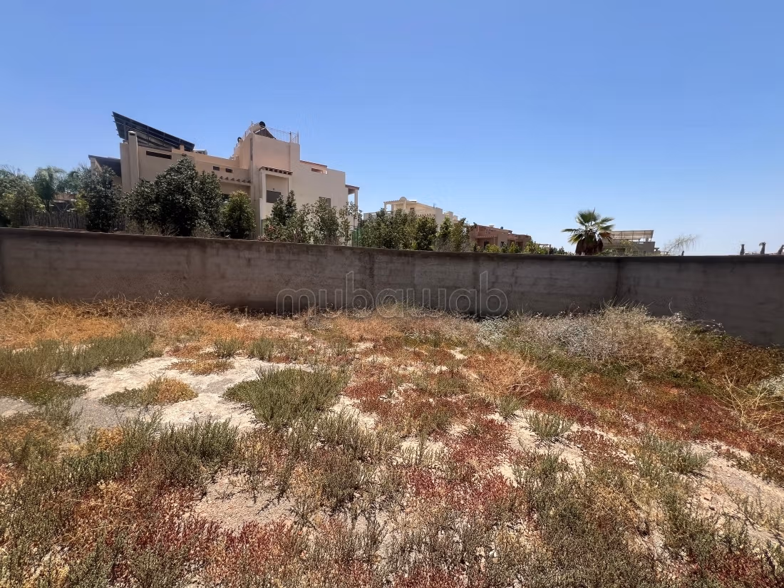 Halfafgebouwde villa van 450 m² in een omheinde residentie - Casablancaweg - Marrakech