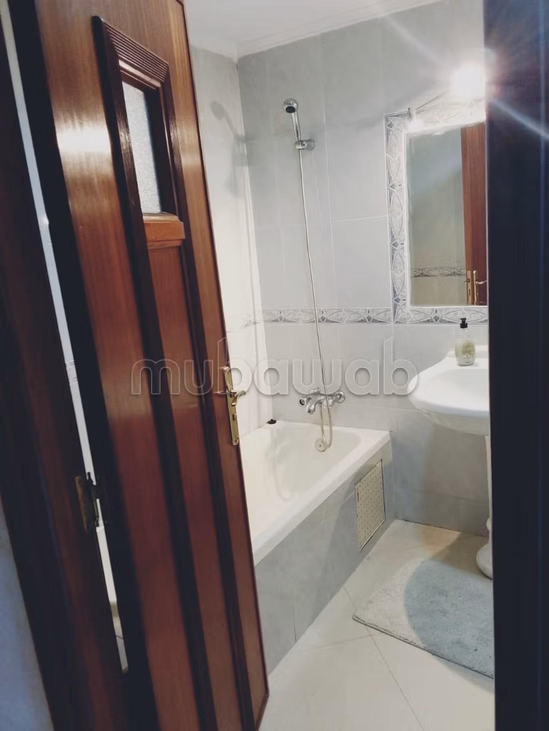 Location d'un appartement en Centre. 2 pièces. Bien meublé