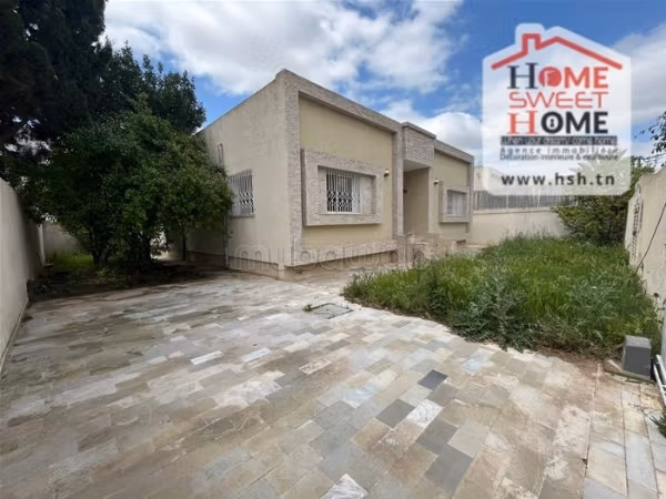 Villa Zahoo à louer à la Soukra