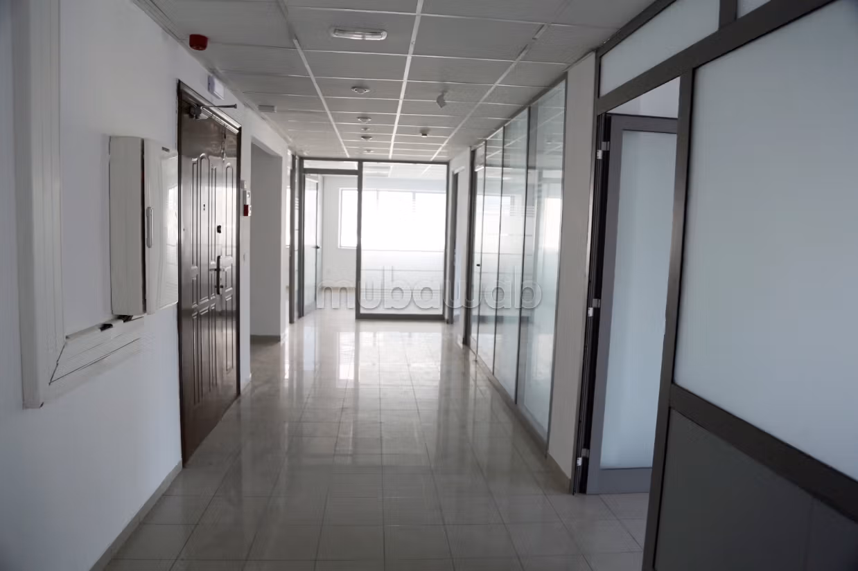 In affitto – Edificio per uffici alle Sponde del Lago 1