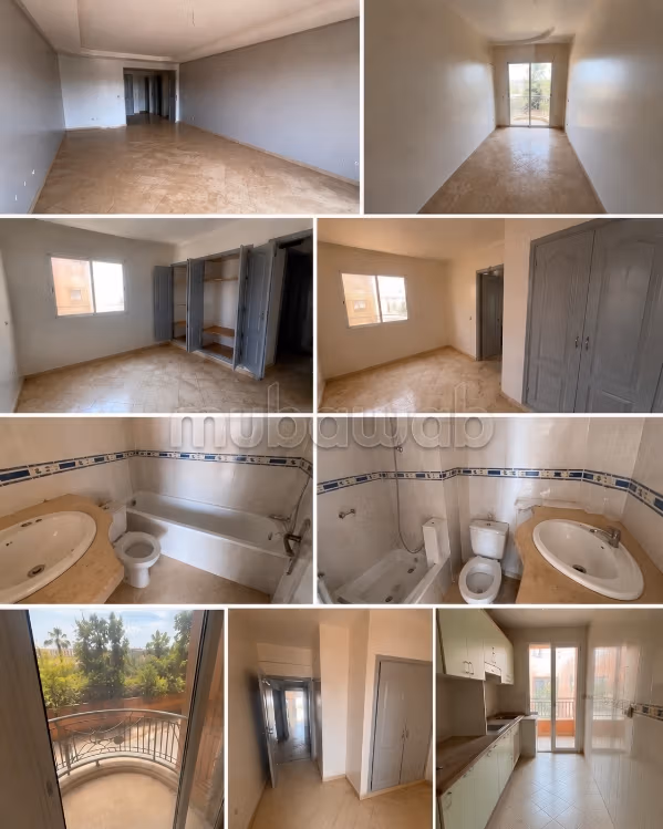 3-bedroom apartment for sale in Hivernage. Total area 128 m². View of the mountains