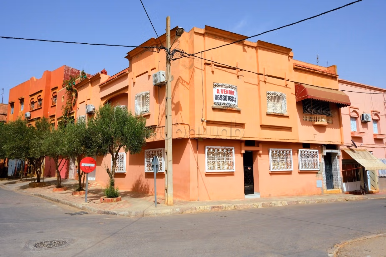 Maison titrée 214m² zone R4 finition HSD