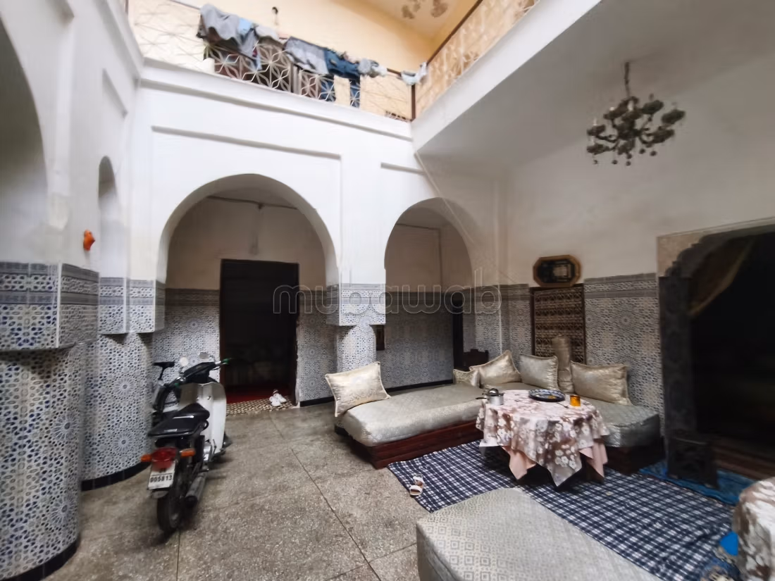 Tres beau riad ancien de 190 m2 au sol 
medina nord