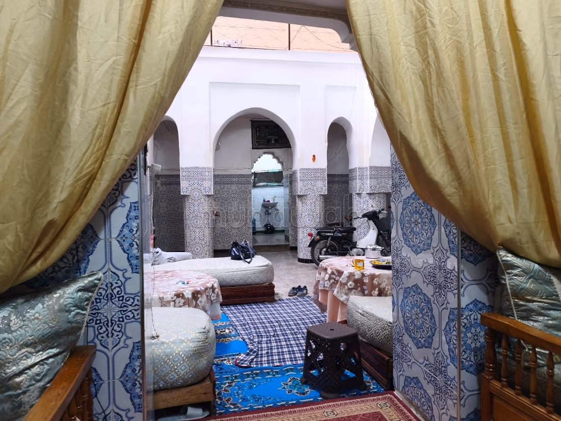 Tres beau riad ancien de 190 m2 au sol 
medina nord