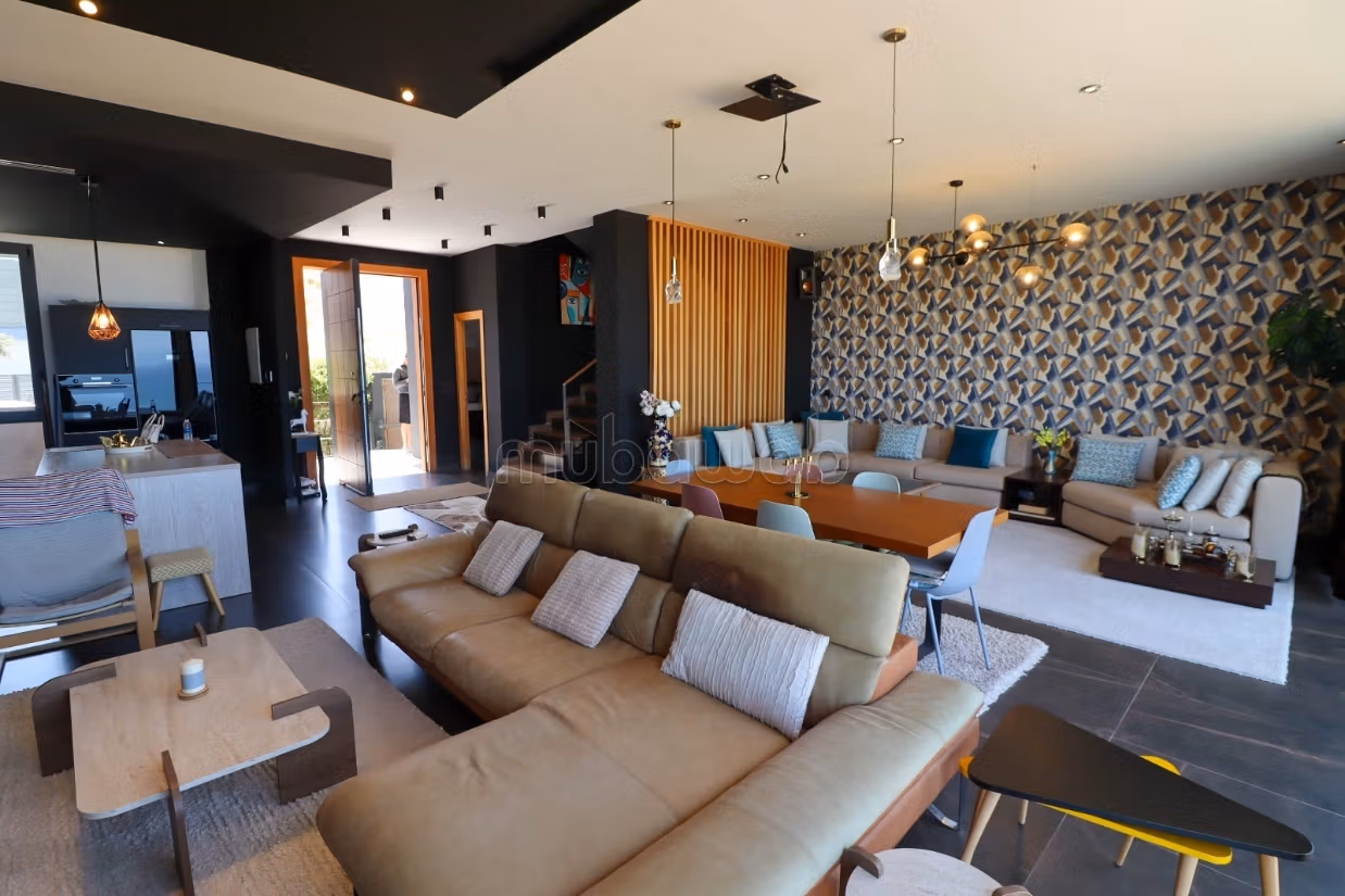 Villa moderne en location dans zone nwinwich