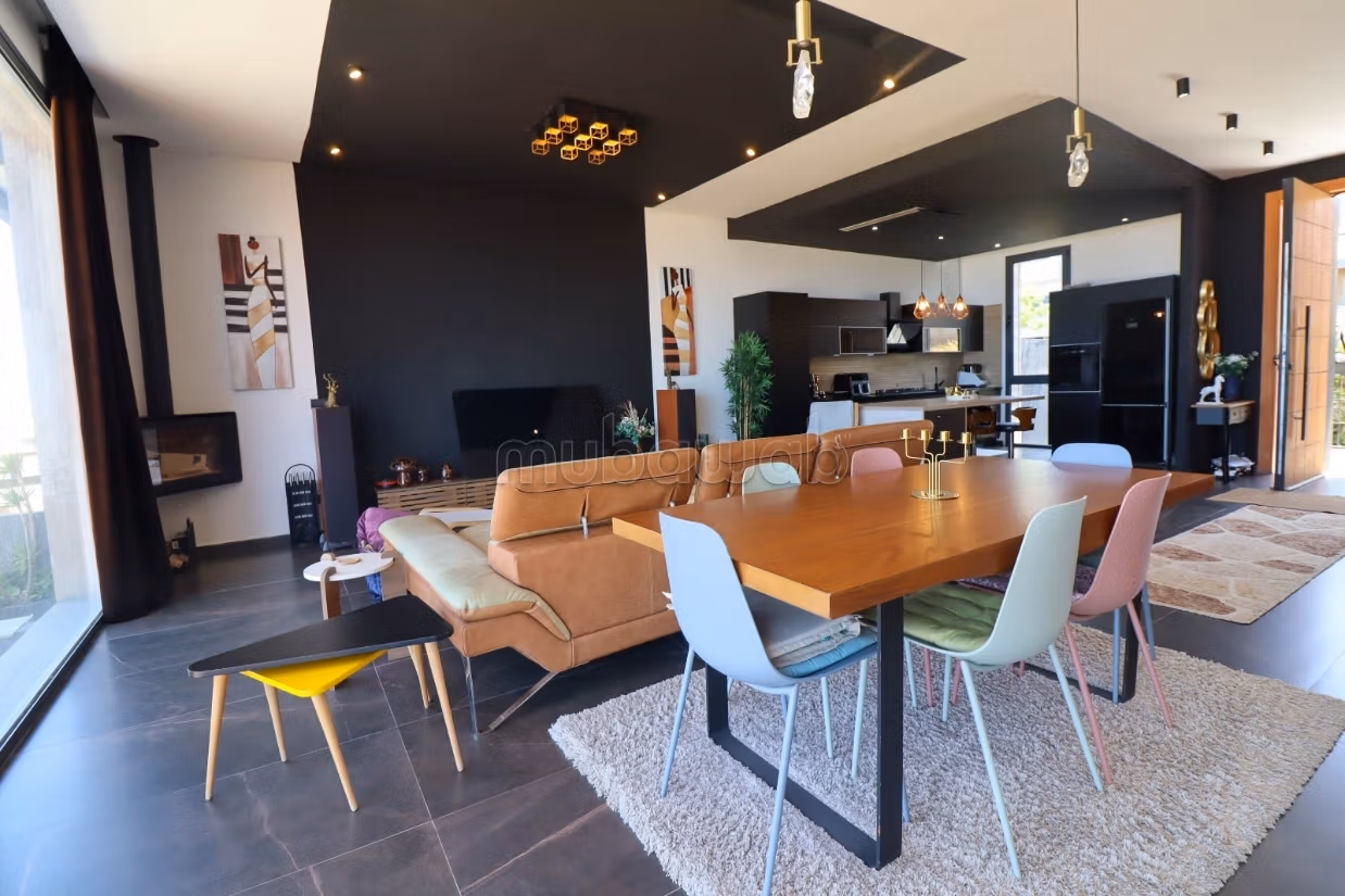 Villa moderne en location dans zone nwinwich