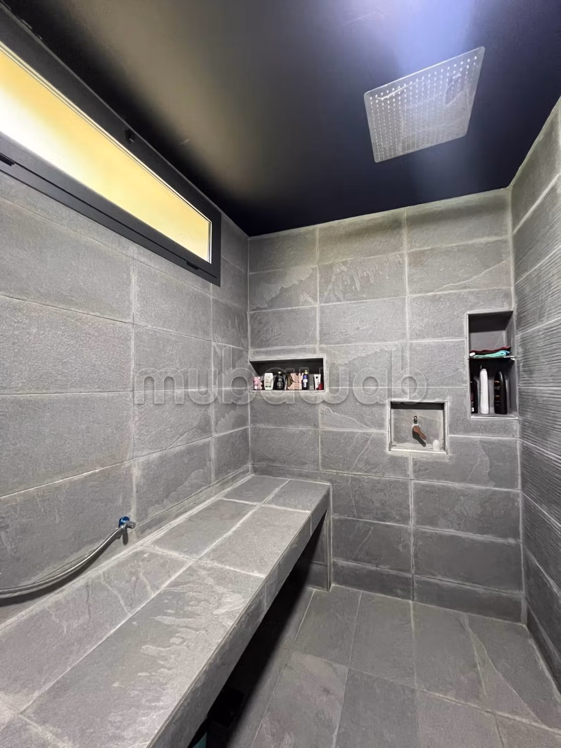 Villa moderne en location dans zone nwinwich