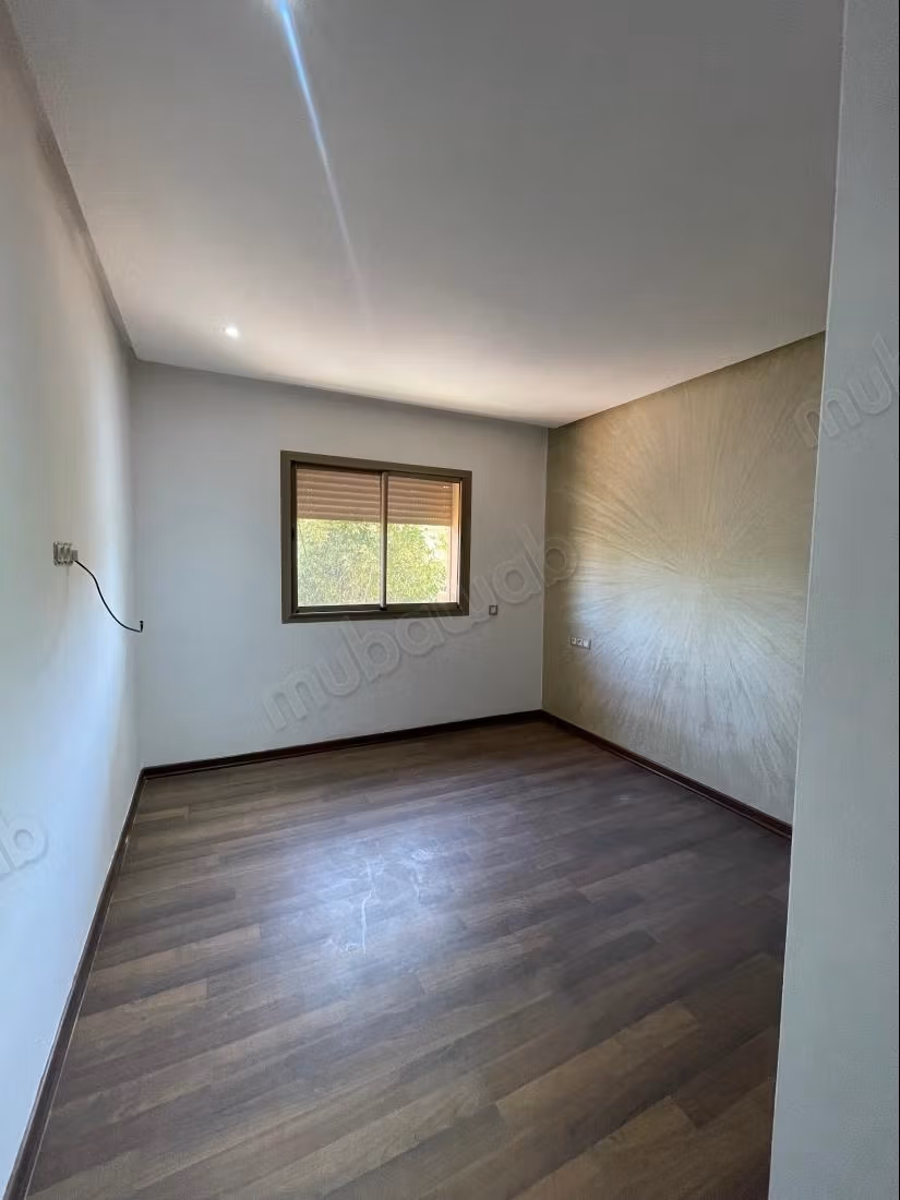 À louer: Appartement 3 Chambres vide à TARGA