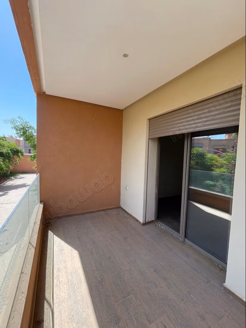 À louer: Appartement 3 Chambres vide à TARGA