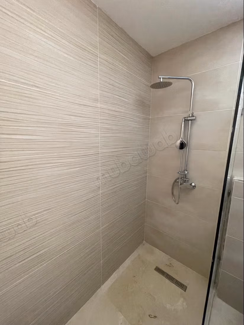 À louer: Appartement 3 Chambres vide à TARGA