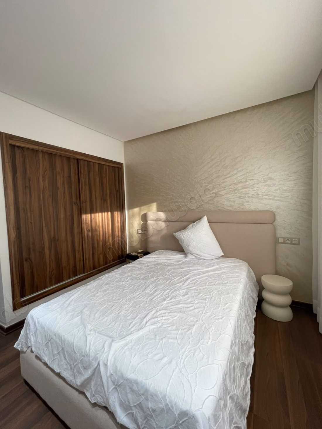 EN ALQUILER: bonito apartamento amueblado de 3 habitaciones en Targa