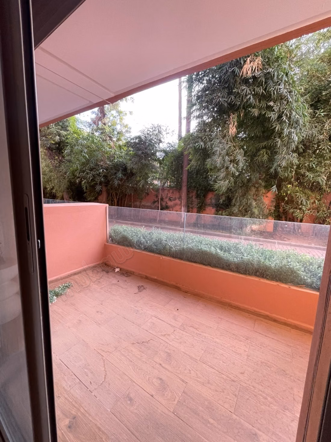 EN ALQUILER: bonito apartamento amueblado de 3 habitaciones en Targa