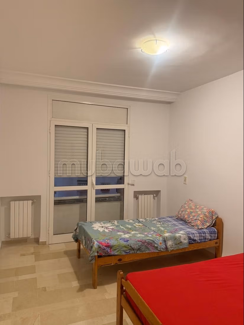 Bel appartement en location. Surface totale 700 m²