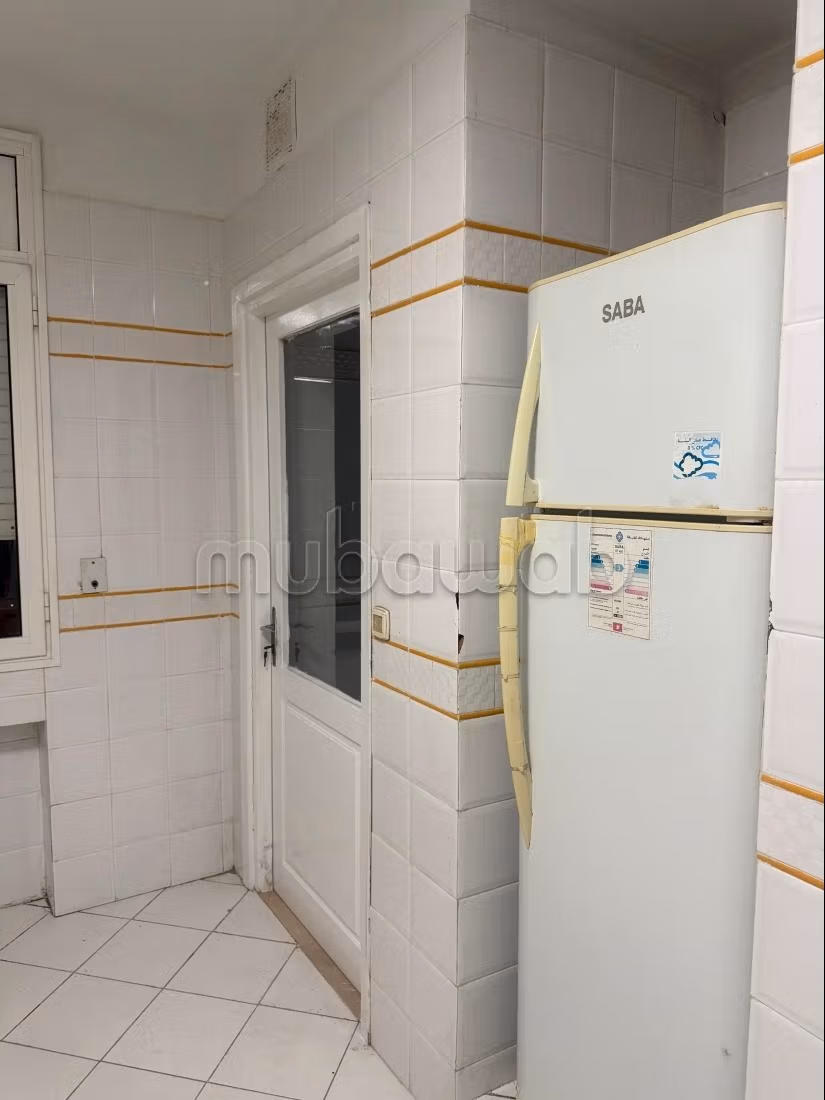 Bel appartement en location. Surface totale 700 m²