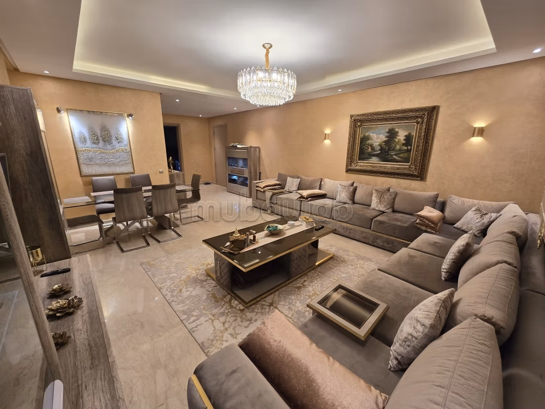 Location d'un appartement à Riyad. 4 pièces. Meublé