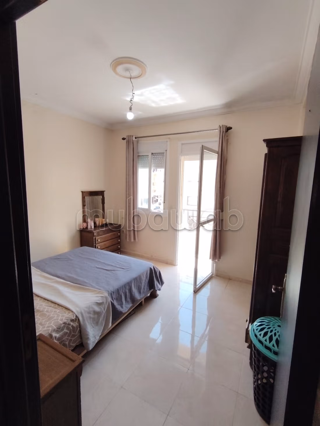 Location d'un appartement à Zone Industrielle Mghogha. 1 Pièce. Salon typique marocain, résidence sécurisée