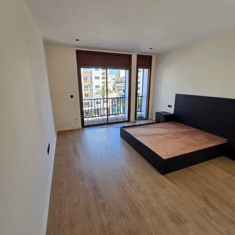 Appartement à Vendre de 199.0 m² à Casablanca, Racine — 4