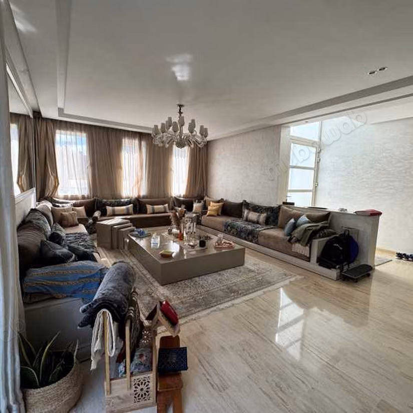 Villa à Vendre de 378.0 m² à Dar Bouazza,
Tamaris2