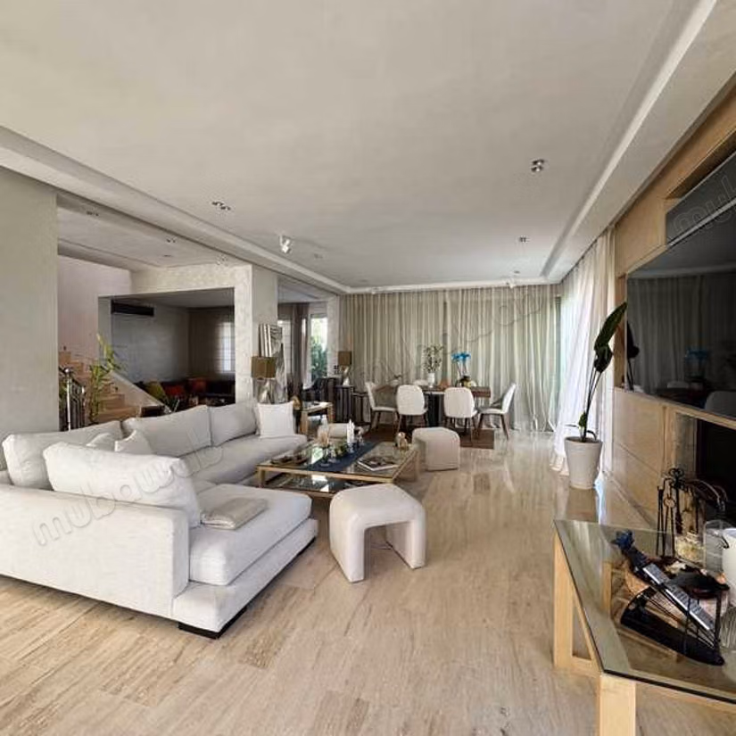Villa à Vendre de 378.0 m² à Dar Bouazza,
Tamaris2