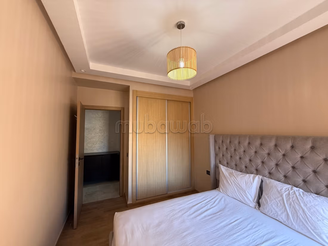 Très bel appartement a vendre à Route Casablanca. 
3 pièces. 
Bien meublé
