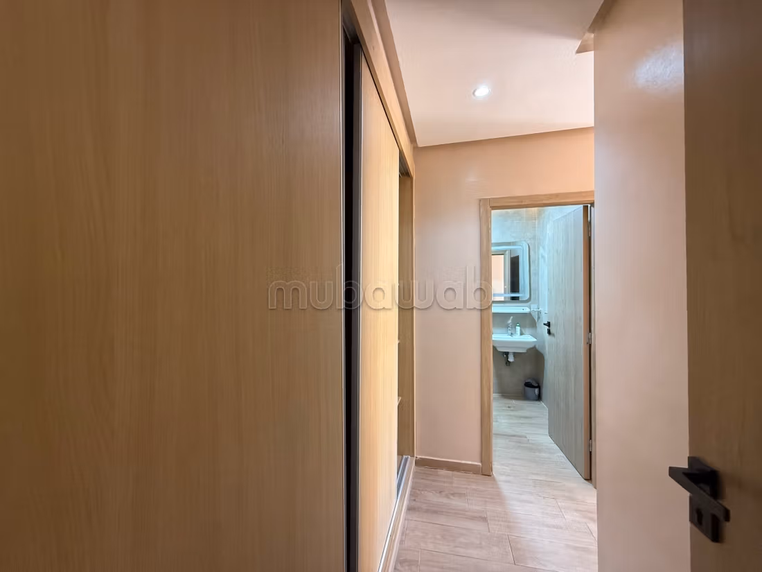 Très bel appartement a vendre à Route Casablanca. 
3 pièces. 
Bien meublé