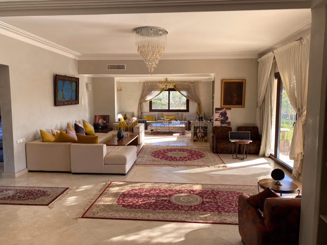 Villa d’Exception à 20min du Centre Ville – Cadre Luxueux et Calme Absolu 
Située à seulement 17 km du centre ville, avec un accès facile à 50 mètres de la route principale, — 5