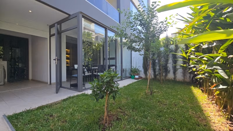 Magnificent 81 m2 garden apartment