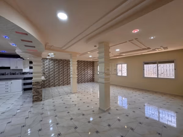 Edificio con due appartamenti S3 in vendita a Kélibia