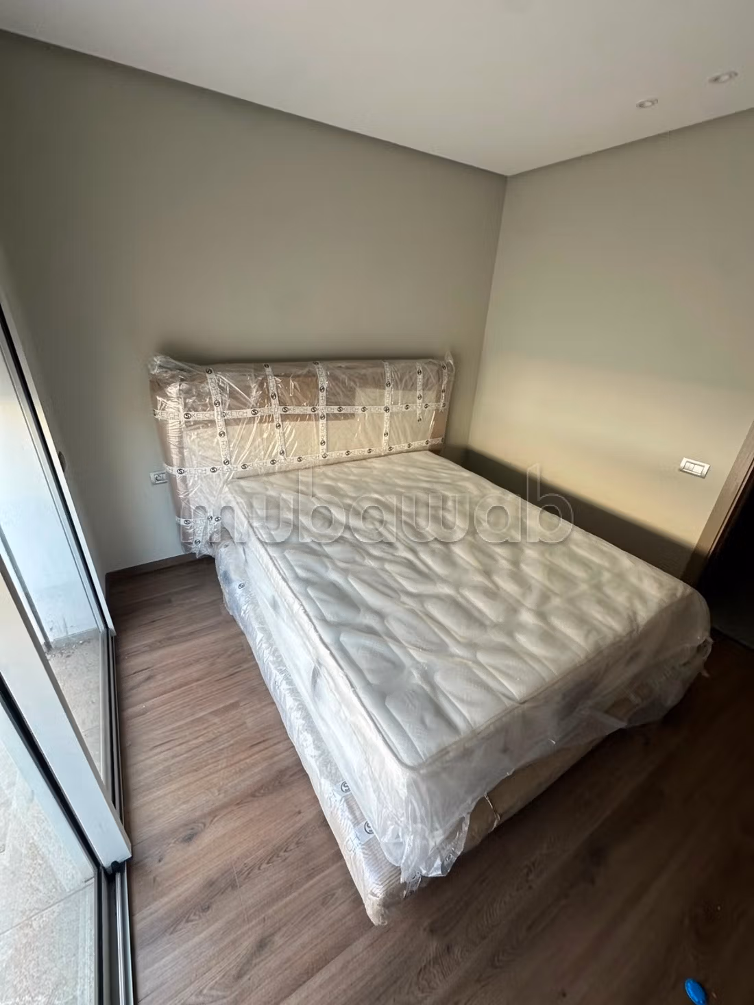 Chic nieuw gemeubileerd Bretons studio
